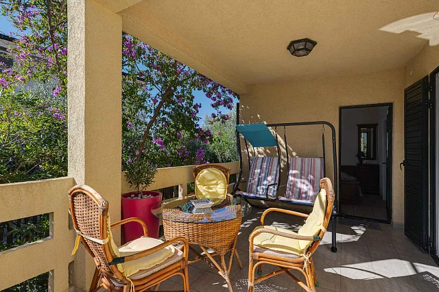 Villa with 3 Separate Apartments – Ideal Investment Opportunity for a Mini-Hotel — photo 34